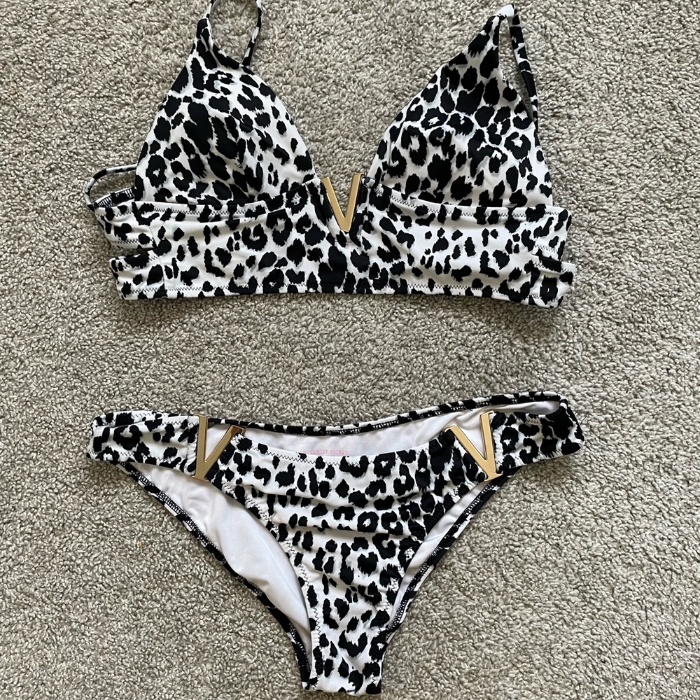 Victorias Secret Black and White Swimsuit Bikini and Top
